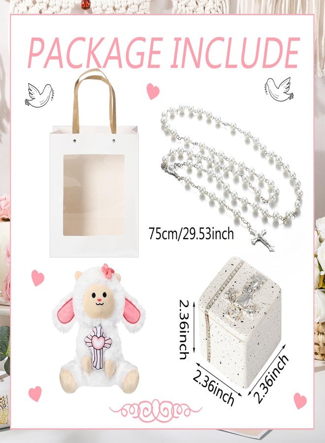 مجموعة هدايا سيمجوينج الكاثوليكية المكونة من 5 قطع لحفلات تعميد الفتيات، تتضمن دمية خروف مباركة من القطيفة مقاس 9 بوصات، ومسبحة "أول مسبحة" مع صندوق تذكاري وبطاقة وحقيبة يد، مثالية لحفلات استقبال المولود الجديد والمناولة الأولى. - Image 3